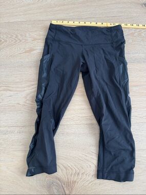 Lululemon size 4